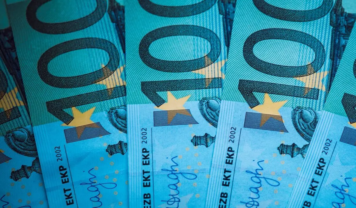 Nadchodzi spadek kursu euro do dołka z 6 lat - ostrzegają eksperci w prognozie dla EUR/PLN