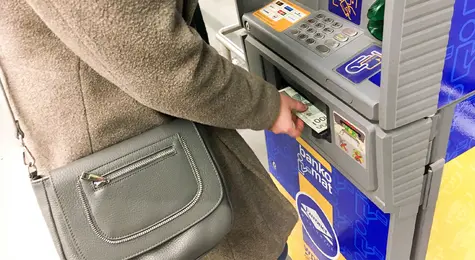 Utrudnienia w wypłatach gotówki - protestuje popularna sieć bankomatów