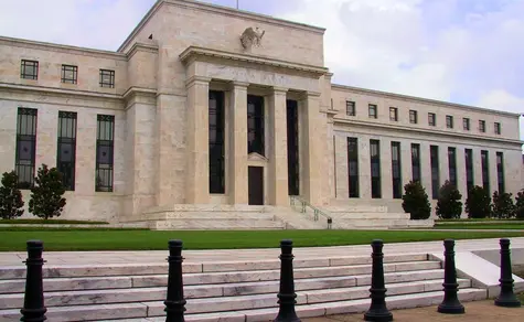Fed niechętny do podwyżek stóp procentowych