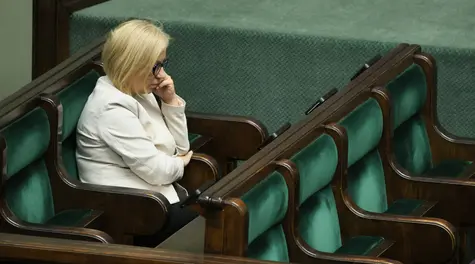 Program “Czyste Powietrze” porażką Pauliny Hennig-Kloski? Zainteresowanie wymianą pieca spada