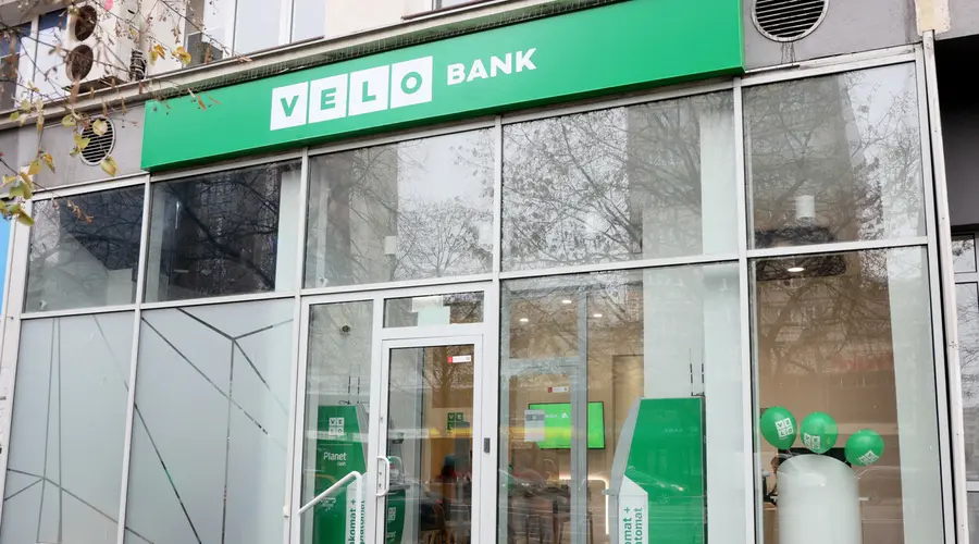VeloBank zwolni niemal 1000 osób. Redukcje dotkną dotychczasowych pracowników, jak przejętych z Citi Handlowy