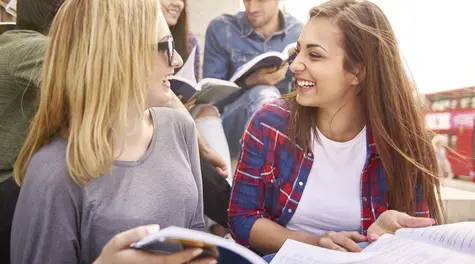 Studenci nie muszą płacić podatku? Krajowa Informacja Skarbowa nie pozostawia złudzeń