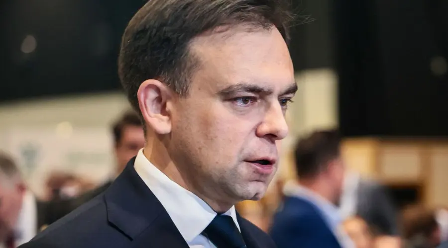 Rzeka pieniędzy na innowacje i sztuczną inteligencję. Minister Domański: “Musimy zmobilizować polski kapitał”