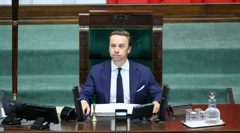 Wołodymyr Zełenski w ogniu krytyki. Krzysztof Bosak: “Powinniśmy zapowiedzieć, że Polska będzie blokowała akcesję Ukrainy do Unii Europejskiej”