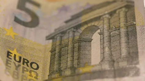 Konflikt napędza wzrosty złota i dolara! Jak ropa wpływa na rynki finansowe?