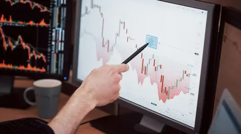 FX: Kurs dolara (USD/PLN) mocno zyskuje! Słabość metali i USD uderzają w WIG20