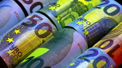 Prognoza dla kursu euro EUR/PLN i dolara USD/PLN na najbliższe dni - co nas czeka?