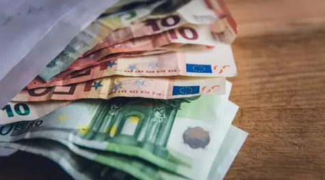 Kurs euro EUR/PLN w okolicy 4,27 PLN. Dolar nadal rośnie, ale polski złoty na tym traci!