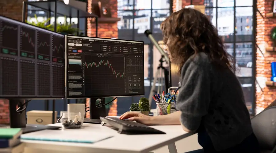 GPW: Najsłabszą spółką z WIG20 było Dino (-16%), walory Orlenu potaniały o 3%