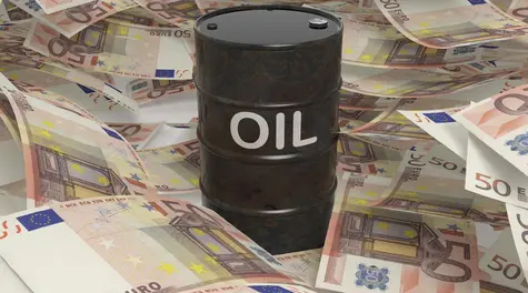 Kurs euro wzrósł do 4.24 PLN, EUR/USD w dół na 1,17. Ropa BRENT rośnie do 99 USD