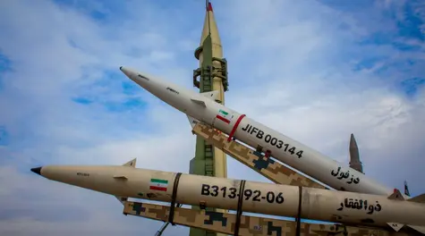 Dolar w górę, euro EUR/PLN droższe. Atak na Iran osłabi złotego PLN
