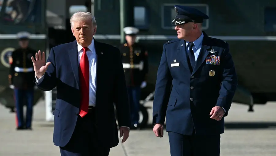 Trump napędza kurs dolara. Najpierw wystrzał, później korekta. Oto nowe prognozy dla USD/PLN i euro (EUR/PLN, EUR/USD) | Kursy walut