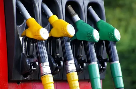KNF wyklucza Petrolinvest z obrotu - kurs akcji się załamuje