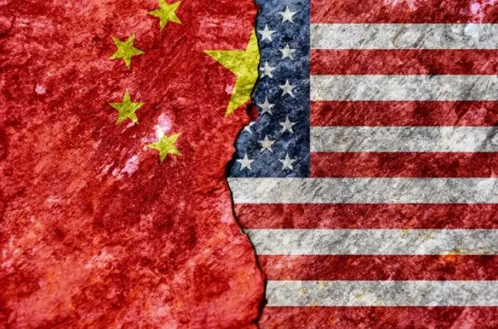 Konflikt USA-Chiny. Biden jak Trump chce pokonać Chiny, ale innymi metodami. Kto na tym wszystkim ucierpi? | FXMAG INWESTOR
