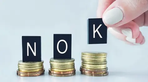 Korona norweska jest przed wystrzałem? Warto teraz kupować norweską walutę? Eksperci komentują, prognozy dla NOK/PLN
