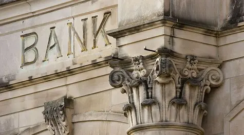 Który Bank Centralny zbankrutuje pierwszy? Poznaj skutki destrukcyjnej polityki monetarnej