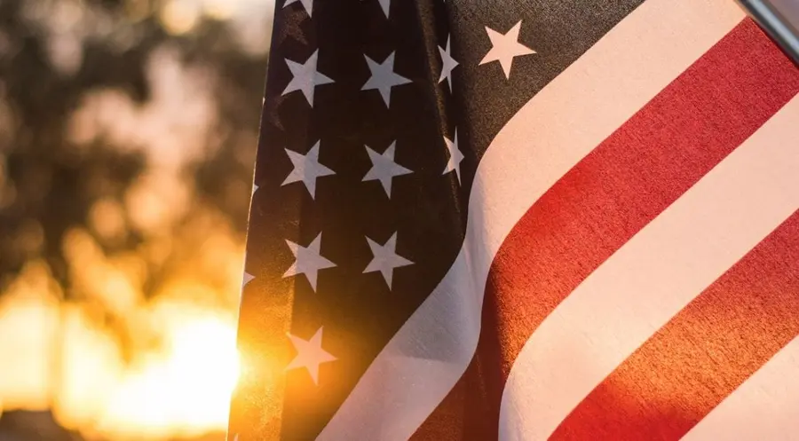 Kurs dolara – znamy prognozy! Inflacja w dół w USA. Złoty (PLN) zdominuje USD | FXMAG INWESTOR
