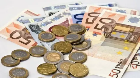 Kurs euro do dolara (EUR/USD) rośnie od początku miesiąca. W oczekiwaniu na dane z sektora usług