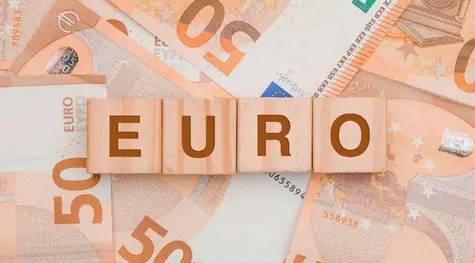 Kurs euro do dolara (EUR/USD) spadł w okolice 1,205$. Rynek przejrzał słabość EBC? Funt (GBP) jedną z najsłabszych walut G-10 | FXMAG INWESTOR