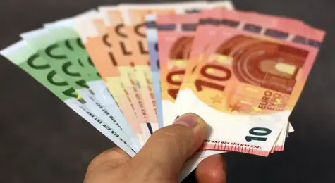 Raport ISM doprowadził kurs EURUSD do nokdaunu. ING obstawia, że euro spadnie poniżej 1,045 USD do końca roku | FXMAG INWESTOR