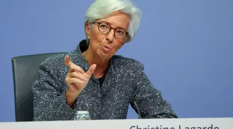 Kurs euro (EUR) po słowach Lagarde powinien tracić na wartości, a tymczasem - umacnia się!