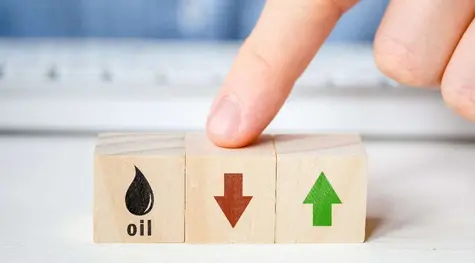 Kurs ropy naftowej w konsolidacji. Jak najnowsze prognozy popytu na srebro mogą wpłynąć na cenę tego kruszcu? | FXMAG INWESTOR