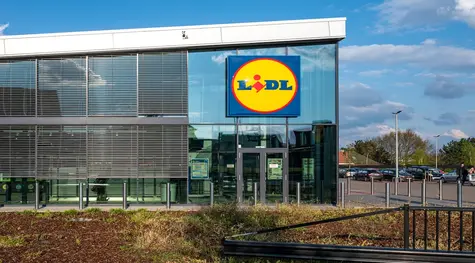 Lidl i Biedronka zdominowały rynek. Mają tyle co cały handel internetowy