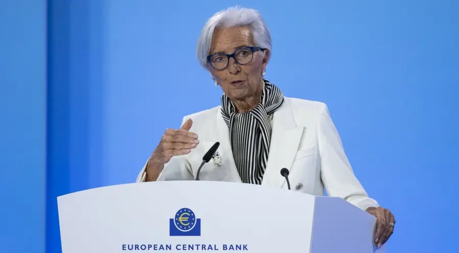 Miękkie lądowanie znowu w modzie. Kurs euro (EUR) słabnie po słowach Lagarde | FXMAG INWESTOR