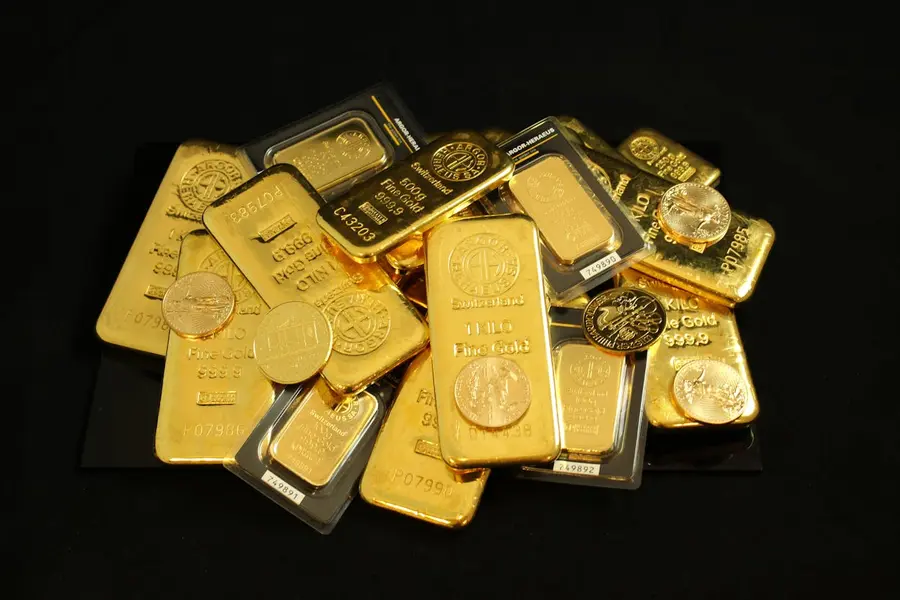 Cena złota nadal blisko historycznych maksimów. Inflacja w USA wzbudza wiele kontrowersji