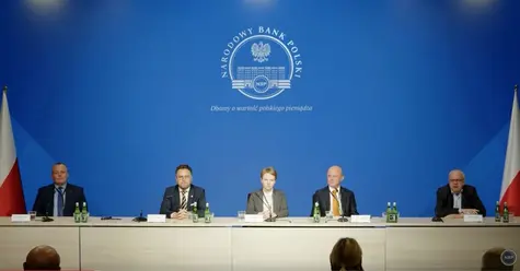 PILNE! Trwa nadzwyczajna konferencja NBP. Zarząd broni prezesa Glapińskiego | FXMAG INWESTOR