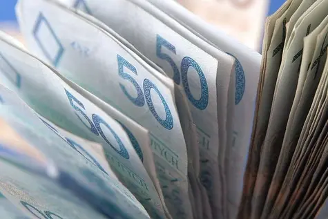 PILNE! Wynagrodzenia w Polsce we wrześniu - czy pokonały inflację? | FXMAG INWESTOR