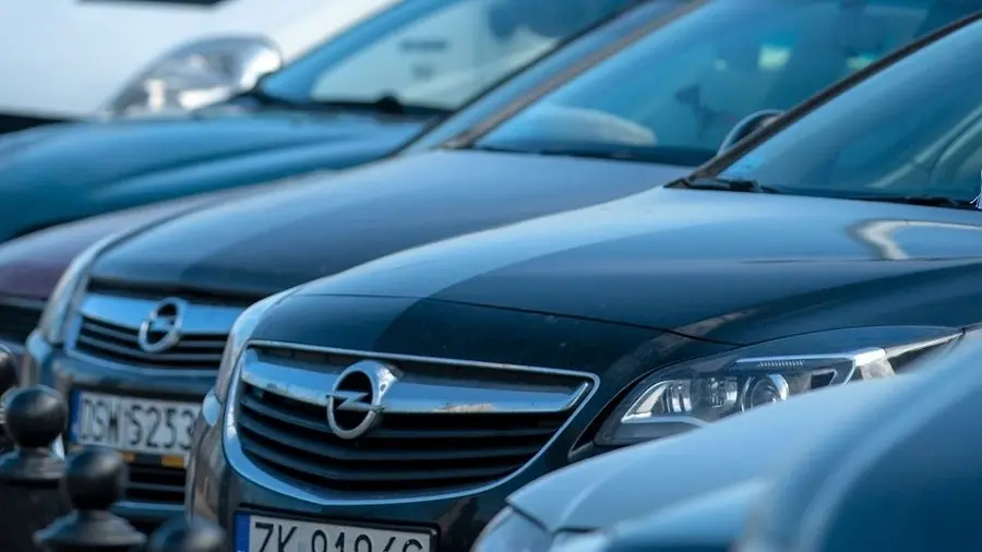 Polacy rzucili się na używane auta. 2 na 3 zarejestrowane pojazdy pochodzą z zagranicy | FXMAG INWESTOR