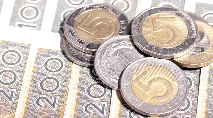 Kursy walut 04.06.: cisza przed burzą! Na te dane musisz zwrócić uwagę – zobacz ile za euro (EUR), dolara (USD), franka (CHF), funta (GBP), hrywnę (UAH), koronę (CZK)