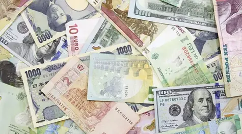 Prognozy dla walut – w sierpniu będzie gorąco na forex! Zobacz jak zachowają się dolar (USD), euro (EUR) i złoty (PLN) | FXMAG INWESTOR