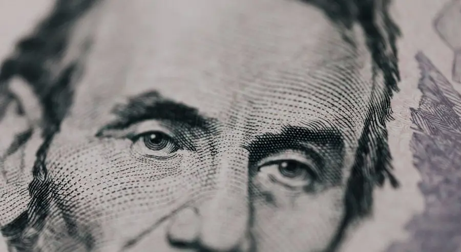 Spór o zadłużenie USA wciąż nierozwiązany, ale kurs amerykańskiej waluty (USD) zyskuje | FXMAG INWESTOR