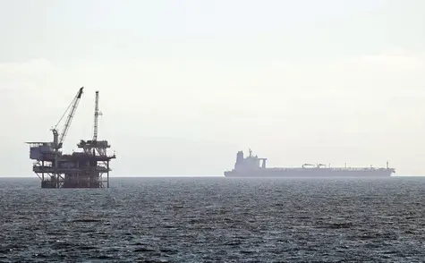 Surowce: Rosja dokonuje przeładunku rekordowych ilości surowca na pełnym morzu. Jak reaguje cena ropy naftowej? | FXMAG INWESTOR