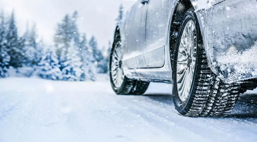 Święta za pasem – pięć najlepszych wskazówek, jak przygotować samochód do zimowych podróży | FXMAG INWESTOR