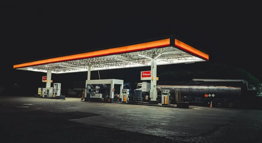 Tanieje ropa i paliwo. Inwestorzy coraz bardziej podejrzliwi względem amerykańskiej waluty (USD) | FXMAG INWESTOR
