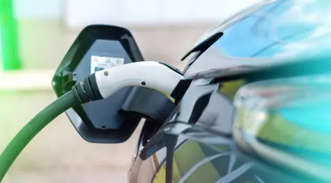 Tesla osiąga miliardową kapitalizację. Pomógł Hertz i wyniki | FXMAG INWESTOR
