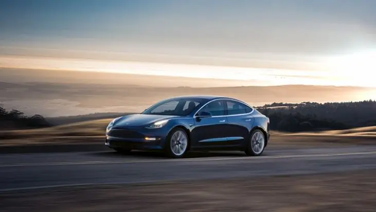 Tesla ze słabymi wynikami mimo rekordowej produkcji. Akcje mocno w dół | FXMAG