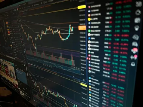 Meta bohaterką sesji, Microsoft w dół o kilkanaście procent! Kurs Bitcoina w dół