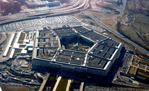 Z Pentagonu wyparowało 800 mln dolarów