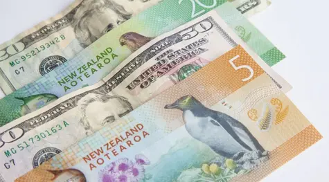 Najnowsze! Kursy euro do dolara nowozelandzkiego, euro do dolara kanadyjskiego (EURCAD), euro do dolara australijskiego. Zmiany kursów walut - 20 maja