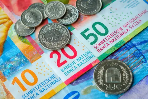 Kurs franka: ile kosztuje frank 7 marca? Sprawdź aktualny kurs franka szwajcarskiego (CHF) do złotego (PLN), dolara (USD), euro (EUR) w środę