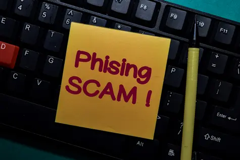 Uwaga na fałszywe strony internetowe: czym jest phishing URL?