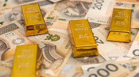 Cena złota w górę, kurs złotego (PLN) w dół