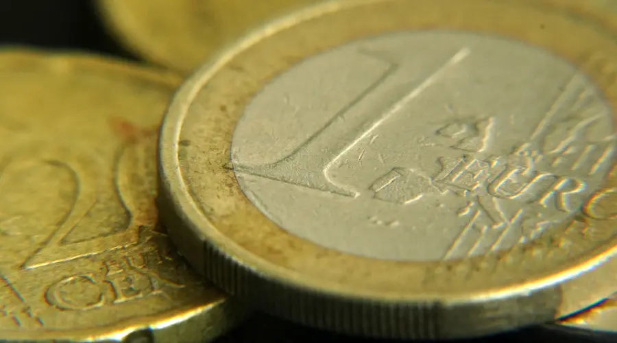 Kurs euro EUR/PLN może nadal rosnąć. Cena ropy i Ormuz kluczowe