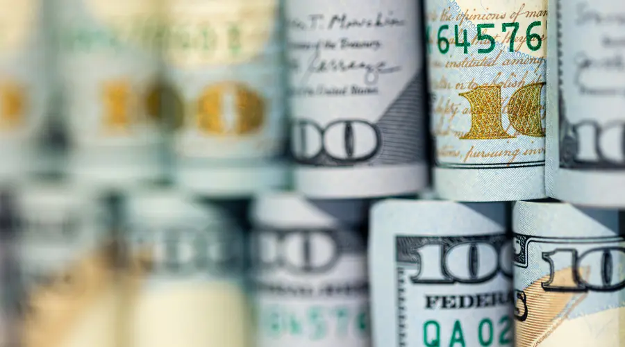 Ropa i gaz gwałtownie tanieją, dolar w dół. Bliski Wschód na kruchym rozejmie