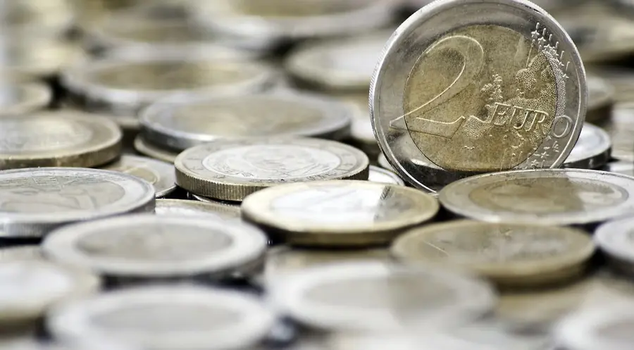 Aktualny kurs Euro (EUR). Jak to rozumieć? Czy można przewidzieć wahania notowań? Zobacz, w jaki sposób dokonywana jest aktualizacja kursu | FXMAG INWESTOR