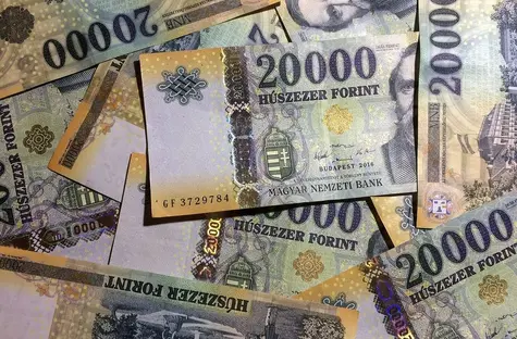 Bank centralny nie daje forintowi powodów do umocnienia